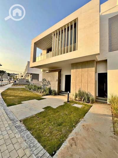 5 Bedroom Villa for Sale in 6th of October, Giza - 617610929_2586000125114171_844064756959184802_n (1). jpg