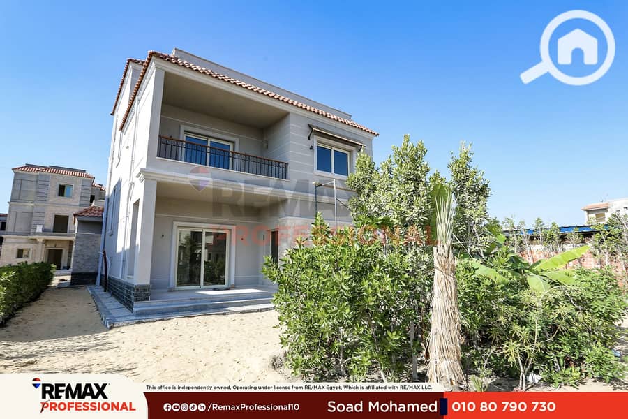 Open view overlooking the landscape and a side view of the club apartment for sale in Murooj – další