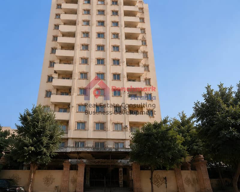Helmiet El-Zaitoun, directly in front of the Helmiet El-Zaitoun Metro station. – pohled 3
