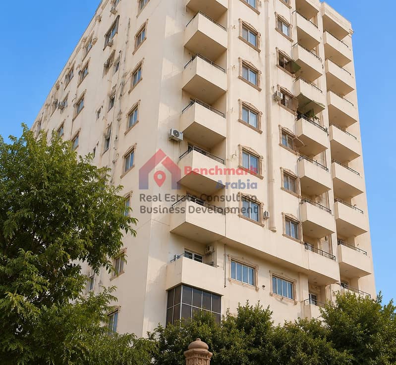 Helmiet El-Zaitoun, directly in front of the Helmiet El-Zaitoun Metro station. – pohled 4