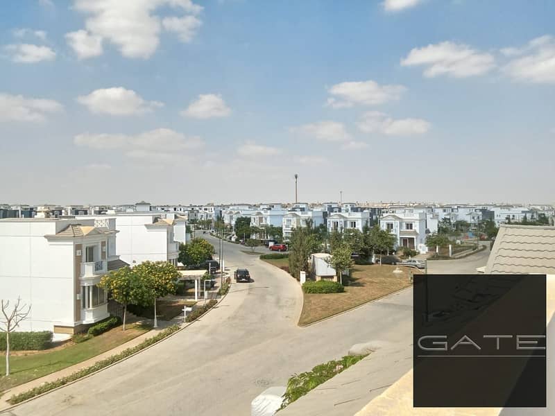 For sale a penthouse in Mountain View Chill Out Park, immediate delivery, finished | North-facing with a view of the villas - Ansicht 5