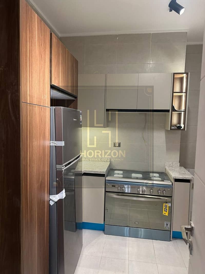 Furnished Apartment 2rooms prime location sale Village Gate Palm Hills New Cairo - Mehr