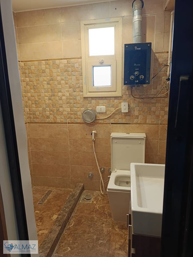 Furnished, fully air-conditioned penthouse apartment for rent in Town Residence Compound, Fifth Settlement, located near the Middle Ring Road. - Ansicht 5