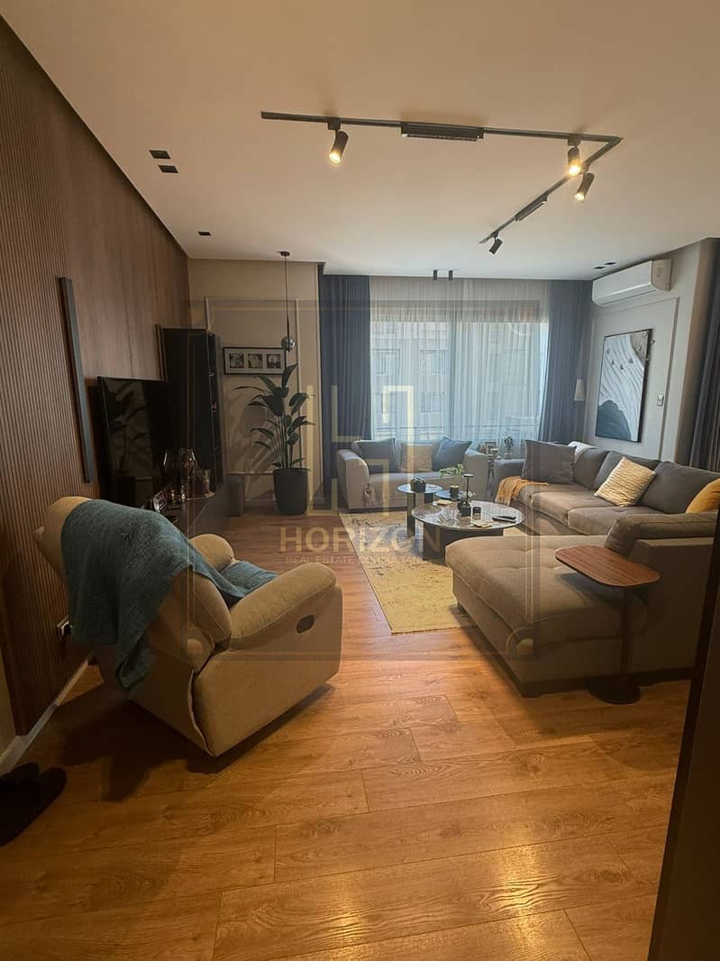 Apartment 146m With kitchen + Special finishing sale Village Gate Palm Hills New Cairo - Widok 3