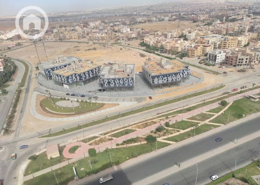 Commercial shop for rent: 35sqm indoor and 32sqm outdoor- Lowest price per square meter in the area- Located directly across from Mall of Arab – pohled 5