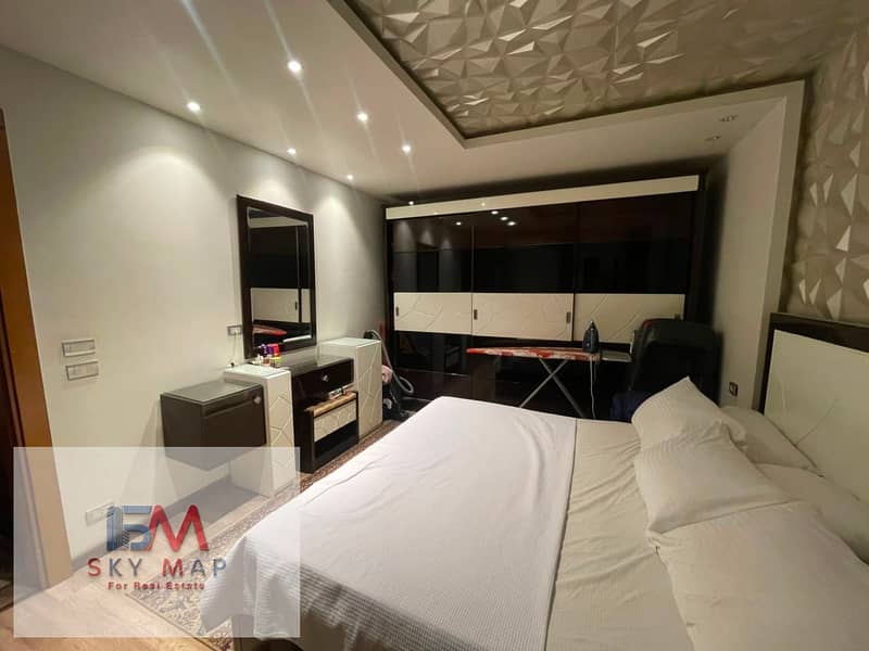 Apartment 103 sqm for cash sale in Madinaty, wide garden view, special finishes - Vista 5