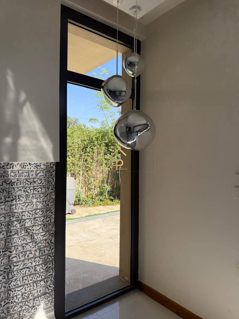 Townhouse with Kitchen and AC for rent at Owest(WHYT)near of palm hills , new giza ,palm parks elshikh zayed and waslt dahshour - Widok 6