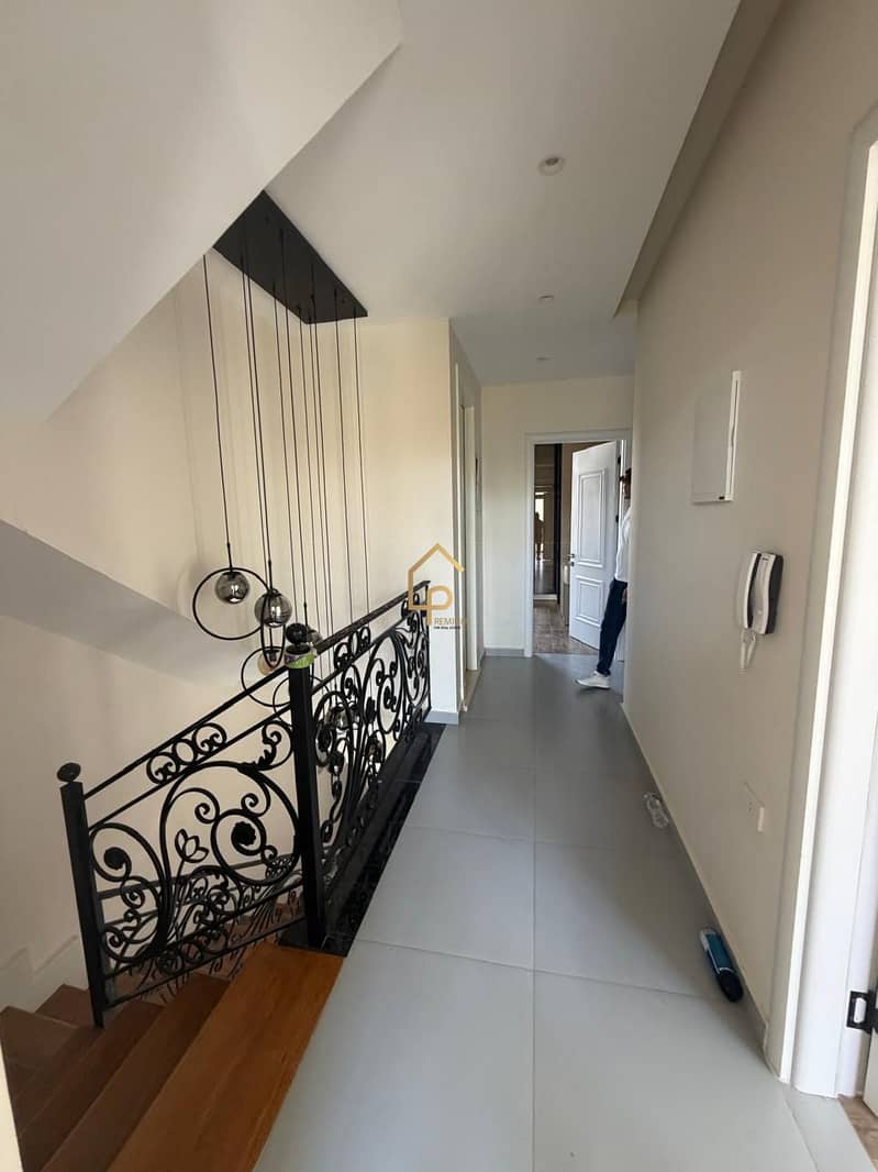 Townhouse with Kitchen and AC for rent at Owest(WHYT)near of palm hills , new giza ,palm parks elshikh zayed and waslt dahshour - Więcej