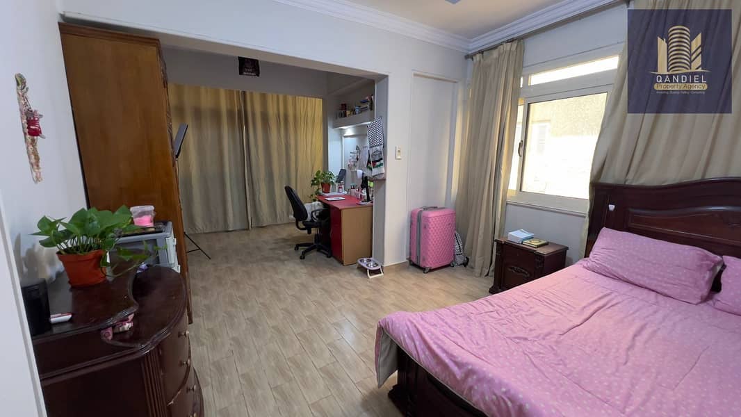 Prime Opportunity for Sale in Manial Apartment for sale in a prime location, on a side street off Manial Main Street. – pohled 6
