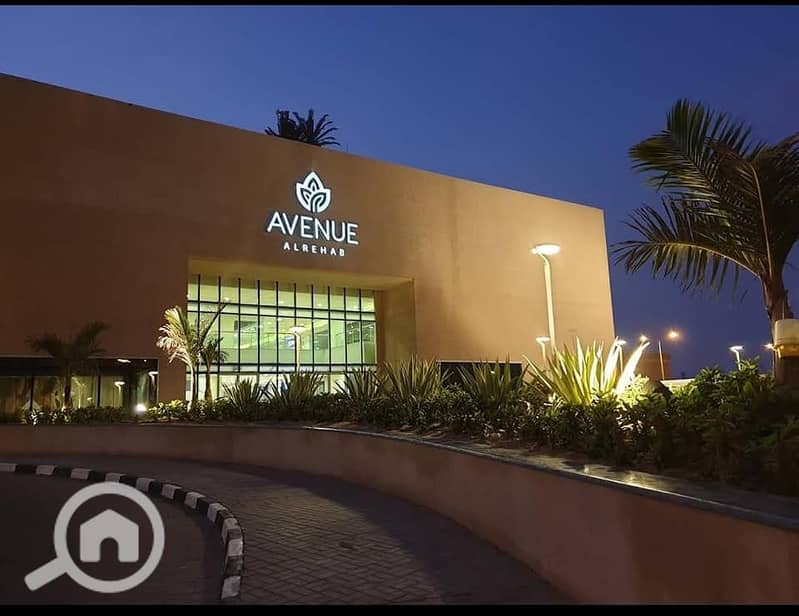 An opportunity you won't find elsewhere for renting a shop with an area of 50 meters in Rehab 2, Afniyu Mall, at an attractive price. The shop has 3 corners with large facades and two doors, suitable for 2 shops, located on the second floor and not ground level, suitable for all. - Widok 5