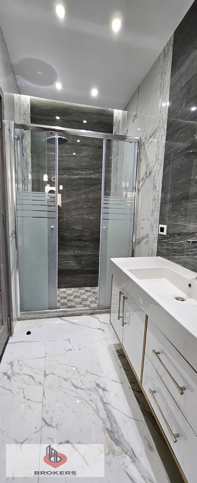 Fully Furnished Standalone Villa Hyde Park - Ansicht 2