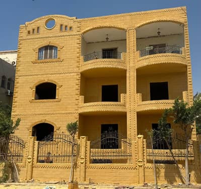10+ Beds Villa for Sale in New Cairo, Cairo - فيلا بارقي في التجمع الخامس للبيع ٥٨٥ متر 10+ Beds Villa for Sale in New Cairo, Cairo - فيلا بارقي في التجمع الخامس للبيع ٥٨٥ متر