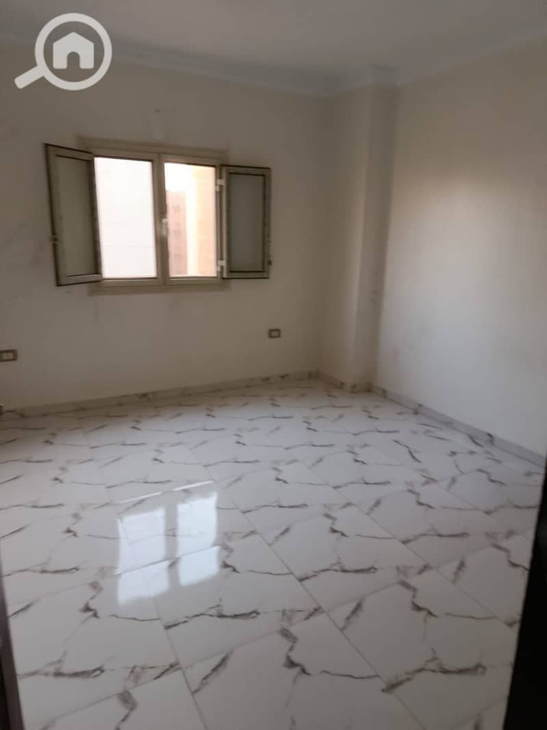 Apartment for rent in Zahra Al-Maadi, Madinat Al-Miraj, with a front view, area 165 sqm, consisting of 3 rooms, bathroom, reception, kitchen, on the 3rd floor, with an elevator, super luxury finishing. - Mehr