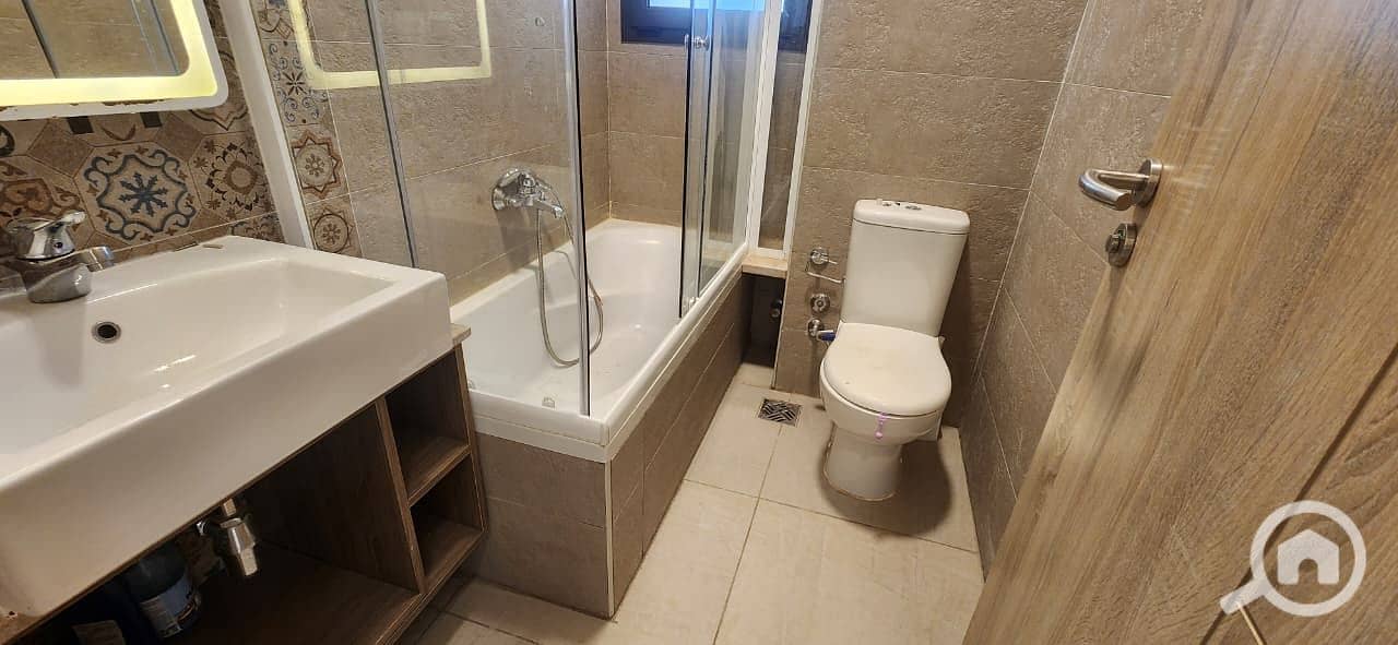 Penthouse . . Lake View . . Semi Furnished - Ansicht 5