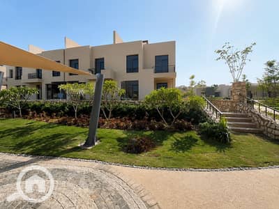 3 Bedroom Townhouse for Sale in 6th of October, Giza - e8eb7ff8-d119-461f-bc4e-4e0a94e296b1. png