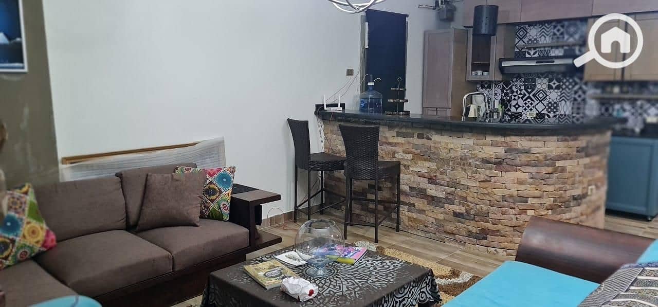 150m Apartment + an open space terrace of 20m, fully furnished and air-conditioned on the roof in Al-Nakheel Compound, First Settlement. - Widok 4
