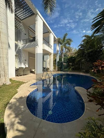 5 Bedroom Villa for Sale in Sheikh Zayed, Giza - فيلا تشطيب حديث بحمام سباحة للبيع في كمبوند اليجريا سوديك الشيخ زايد