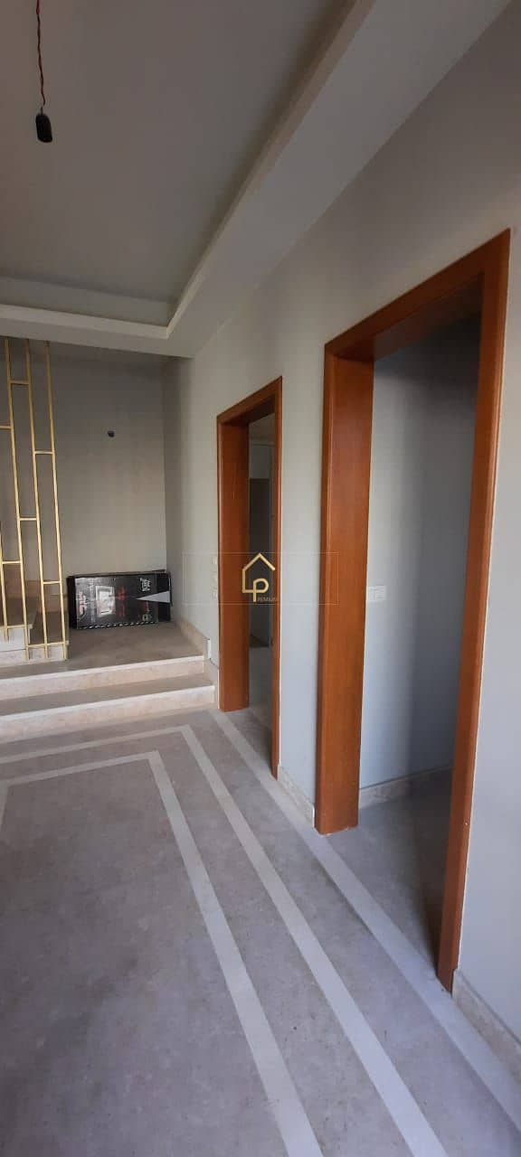Twin House for Rent in Atrio Sheikh Zayed, including Kitchen & Air Conditioners. Just 10 minutes from Beverly Hills Sodic, Allegria, Etapa, Patio - Więcej