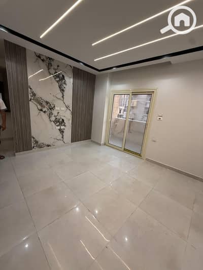 3 Bedroom Flat for Sale in 6th of October, Giza - 1000610231. jpg