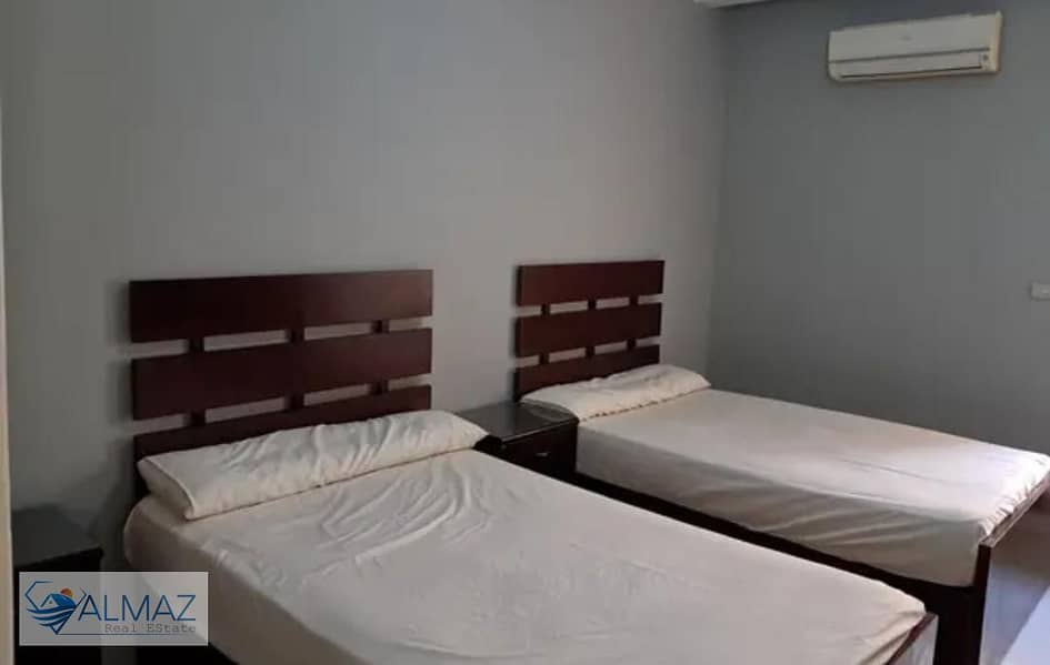 Fully furnished, air-conditioned 170 sq m apartment for rent in the Third District Villas, Fifth Settlement, located directly behind Fatima El Sharbat - Widok 3