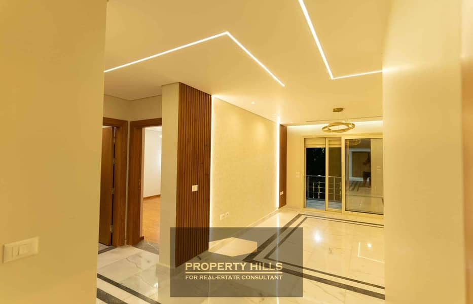 apartment overlooking land scape in most prim location - Widok 4