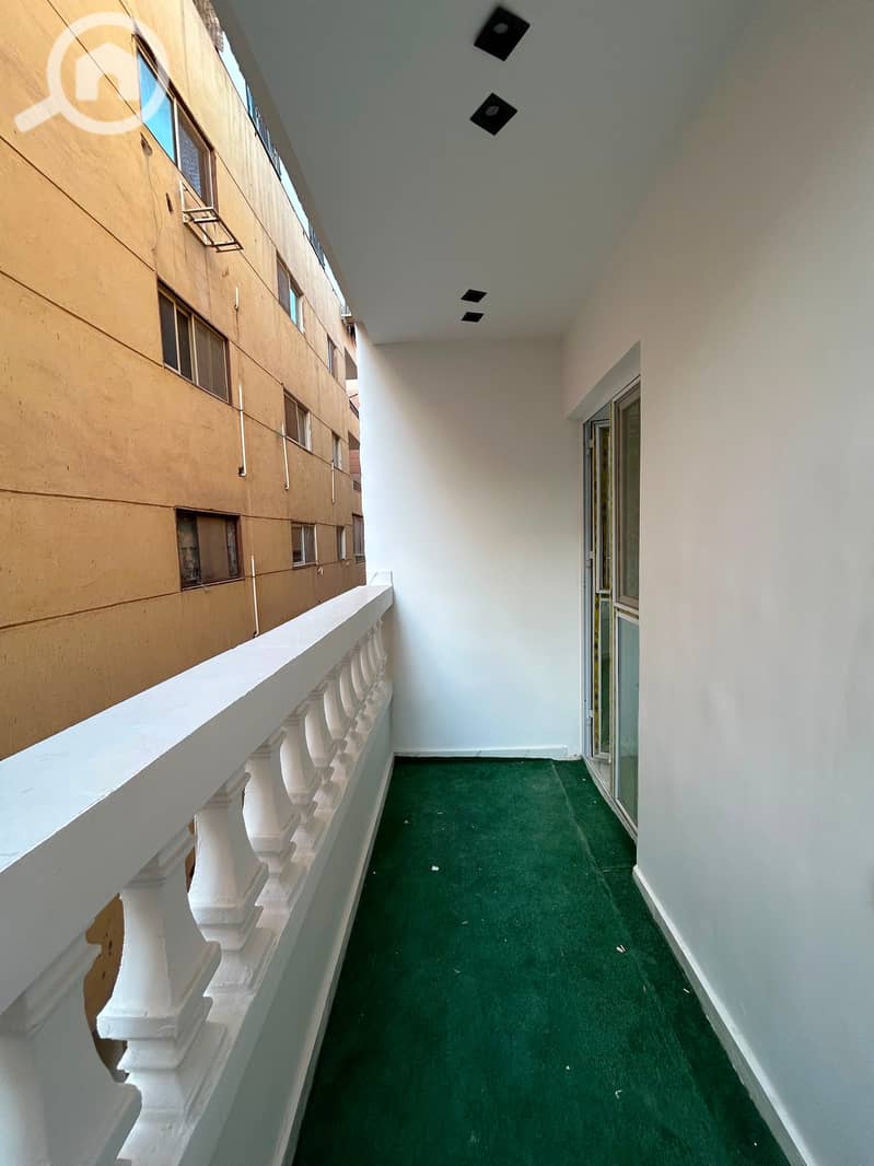 135 square meter side apartment with a balcony in the Gardens of Ahram - Ansicht 4
