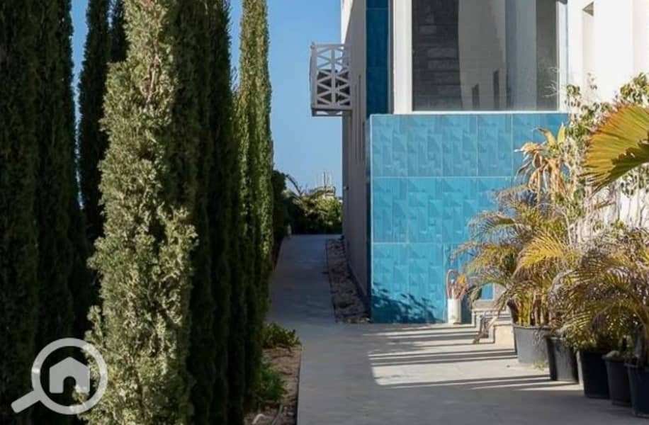 Finished chalet 3 rooms, prime location for sale in North Coast - Vista 3