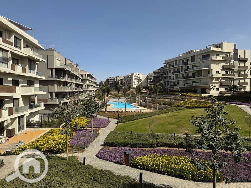 Spacious 3-Bedroom Apartment Semi-Furnished for Rent in Sodic Villette V Residence | Landscape View – pohled 2