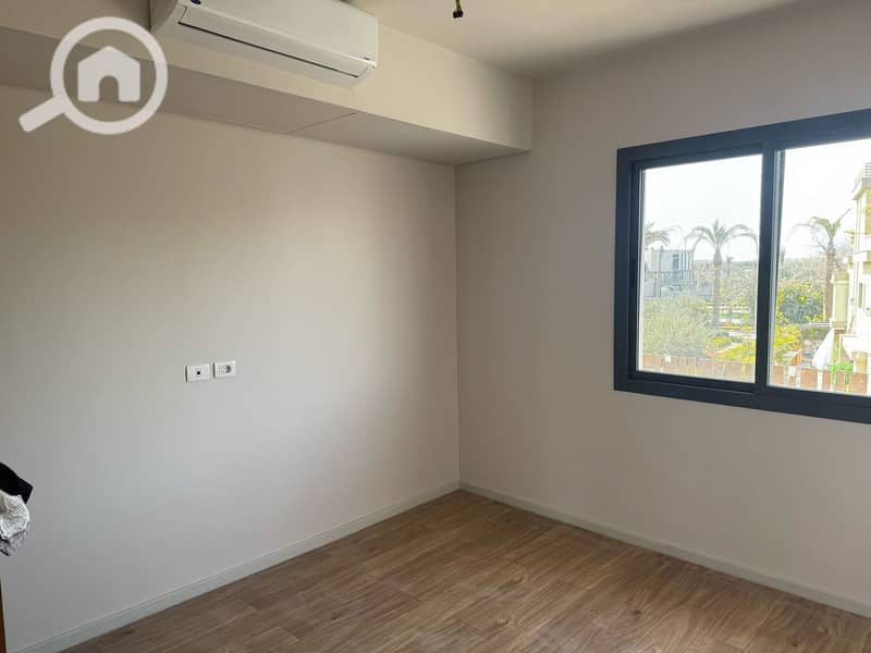 Spacious 3-Bedroom Apartment Semi-Furnished for Rent in Sodic Villette V Residence | Landscape View – pohled 6