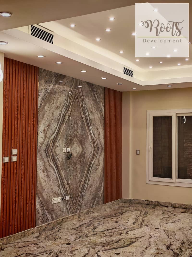 For sale: Fully finished townhouse (middle) with air conditioning in a prime location in Zayed Dunes Compound - Sheikh Zayed. - Więcej