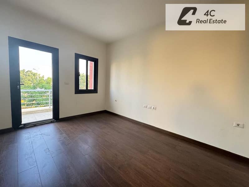 Corner townhouse for rent in Hyde Park, Fifth Settlement, fully finished with air conditioning, lowest monthly rent in the compound, open view - Więcej
