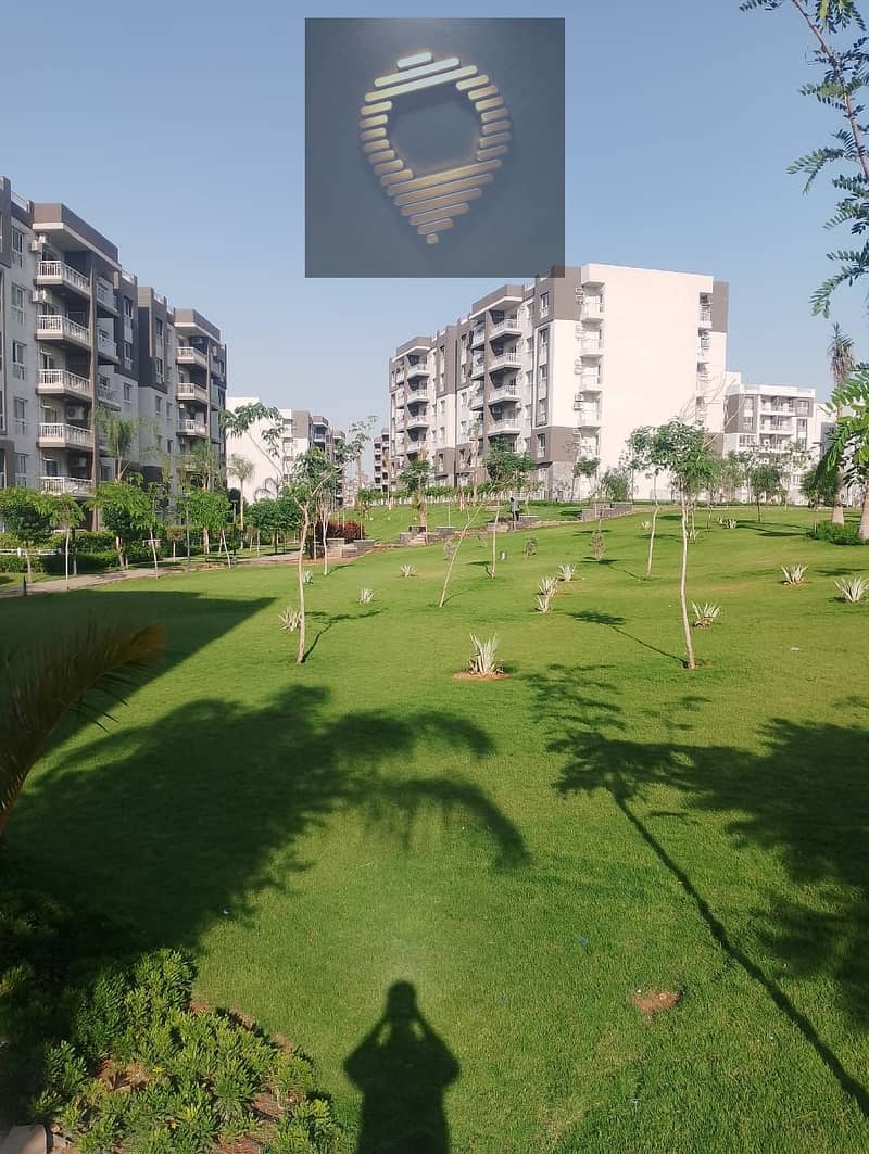 A fantastic and very special apartment for sale overlooking the largest wide garden in the complex, measuring 78 square meters in B12, the newest in M – pohled 2