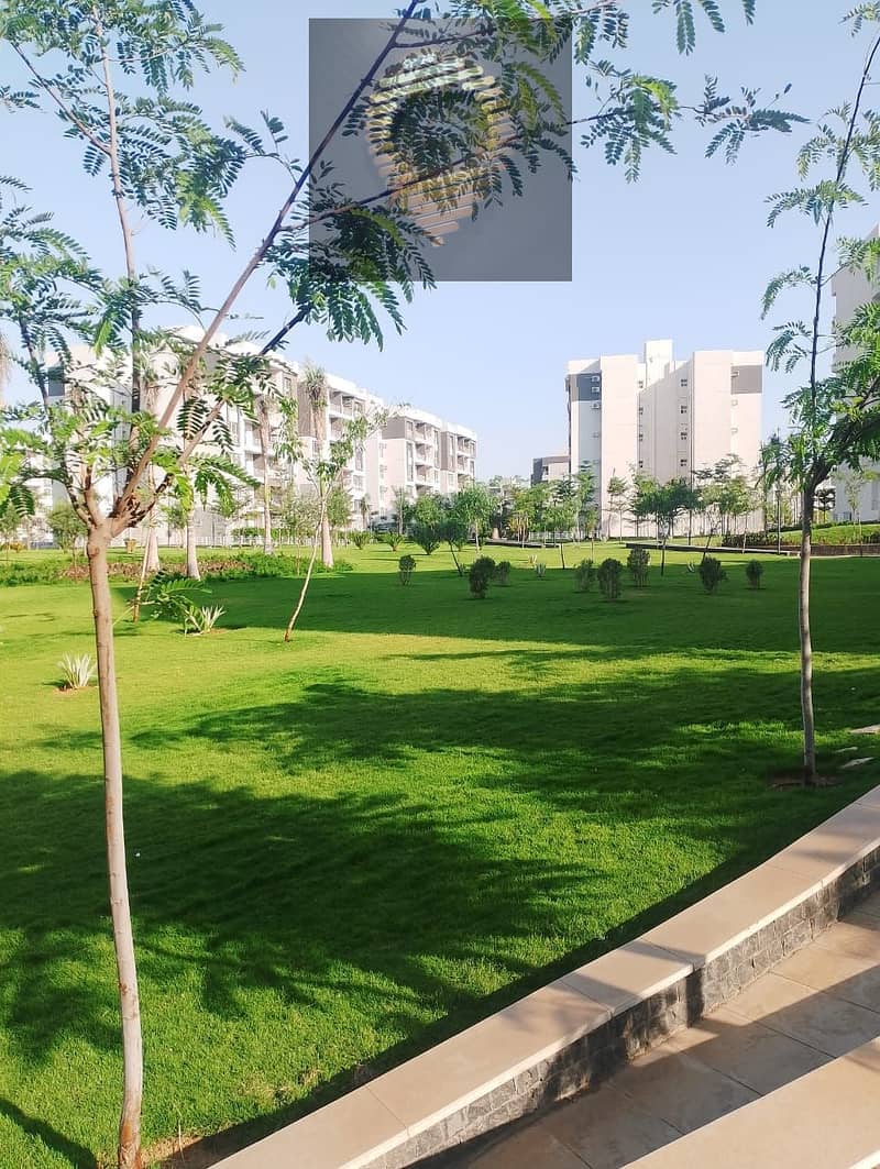 A fantastic and very special apartment for sale overlooking the largest wide garden in the complex, measuring 78 square meters in B12, the newest in M – pohled 3