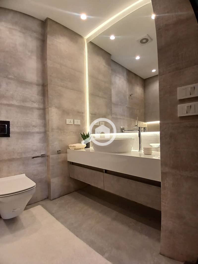 12 1000354189. jpg