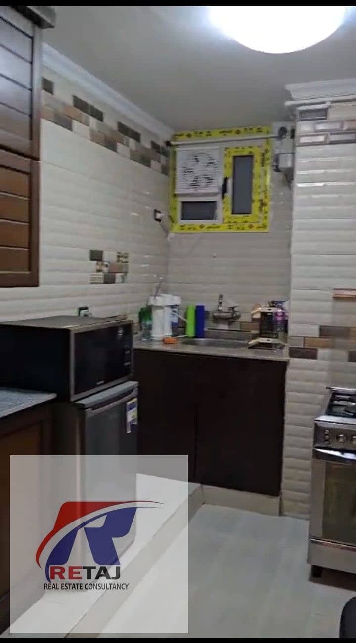 Distinctive apartment for sale - Built in 2015 - 145 square meters - Sold furnished and with air conditioning - In a prime location in Al Waha - Nasr - Więcej