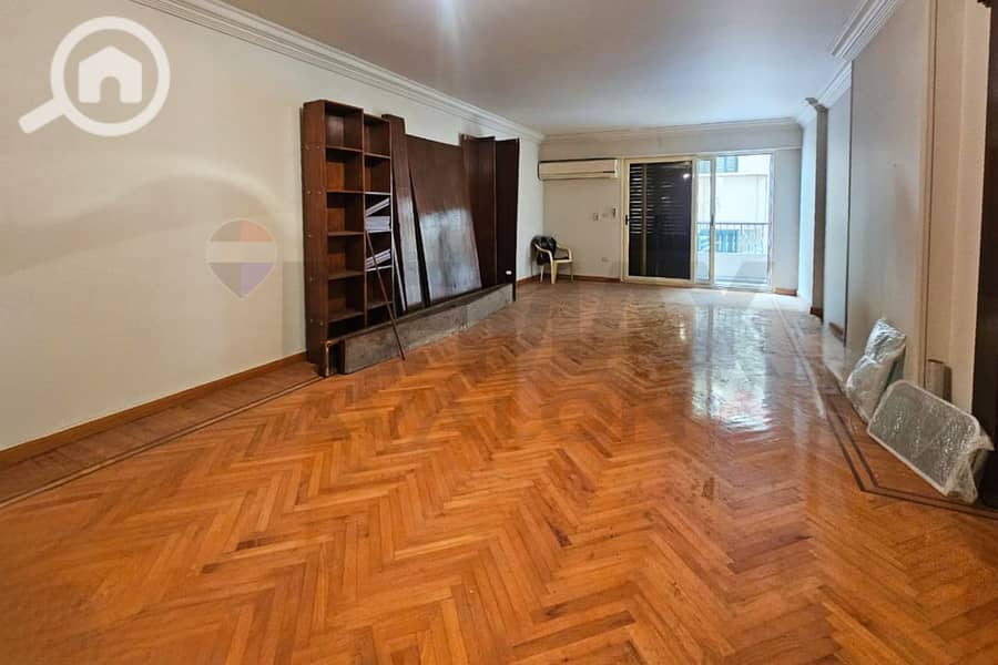 Apartment for sale 245 m Kafr Abdo (steps from Abu Qir Street) - Aanzicht 2