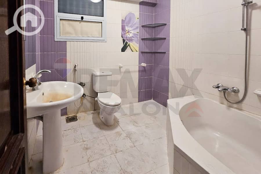 Apartment for sale 245 m Kafr Abdo (steps from Abu Qir Street) - Meer