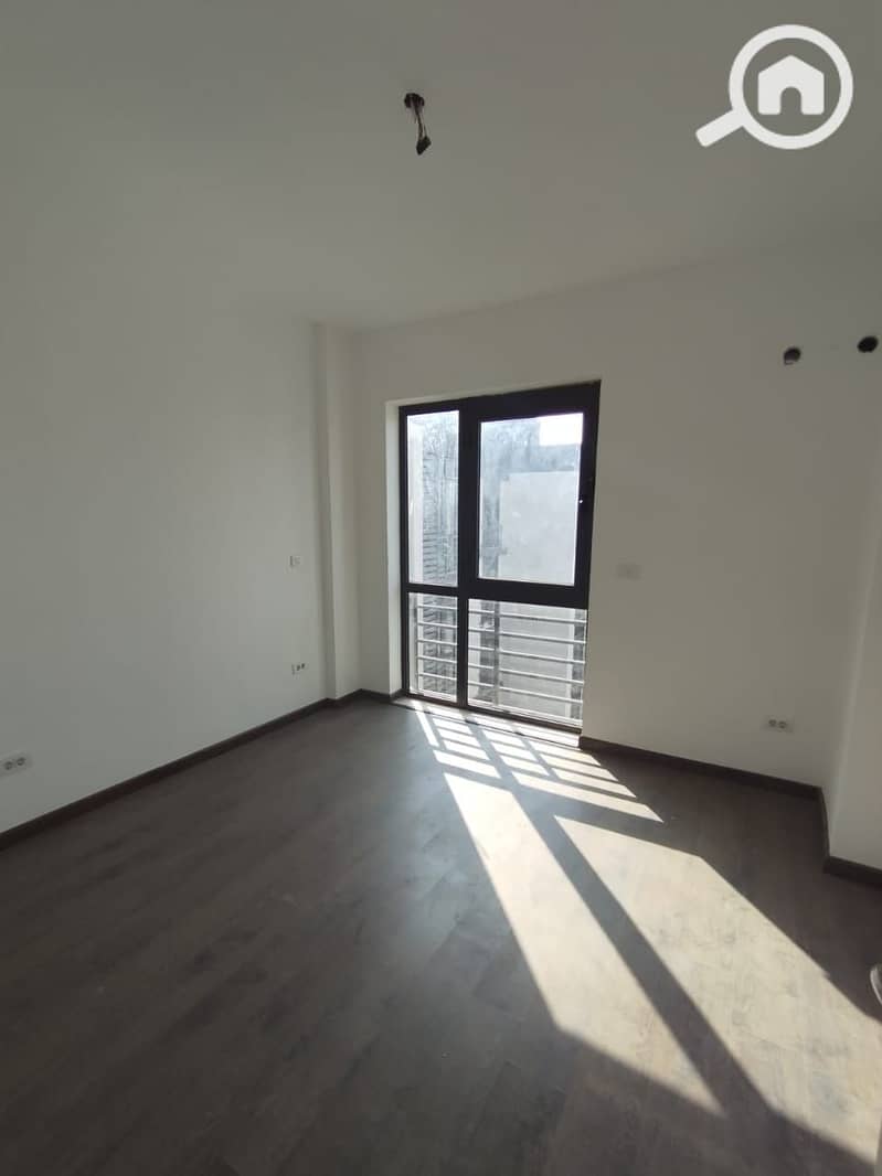 Apartment for sale, 77m in Madinaty B8, old booking, soon delivery, and with high distinction. - Więcej