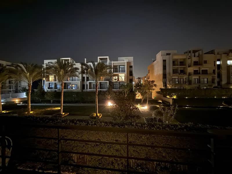 Fully Finished 205 sqm Premium Apartment for Sale at Fifth Square Al Marasem | Golden Square - Amazing Landscape View - Widok 4