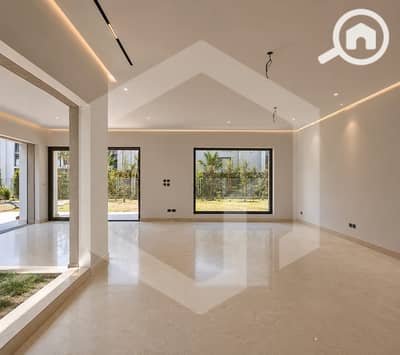 5 Bedroom Villa for Sale in 6th of October, Giza - The Crown Palm Hills 1. jpeg 5 Bedroom Villa for Sale in 6th of October, Giza - The Crown Palm Hills 1. jpeg