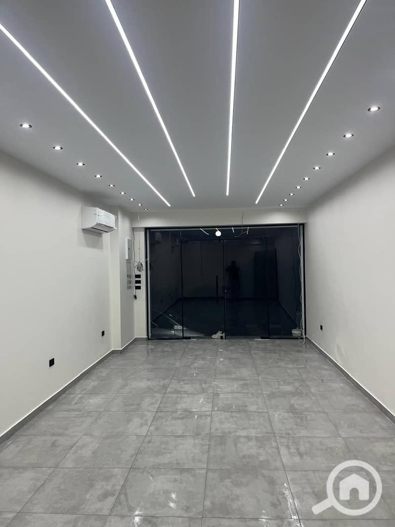 12 e85542ff-bcd5-4aad-8b4d-a6b57ada1cb7. jpg
