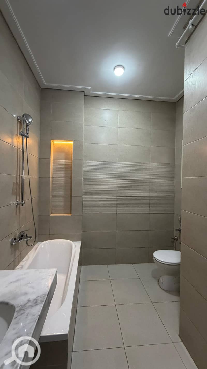 Apartment for rent in the First Settlement in Al-Yasmeen 8 - Więcej
