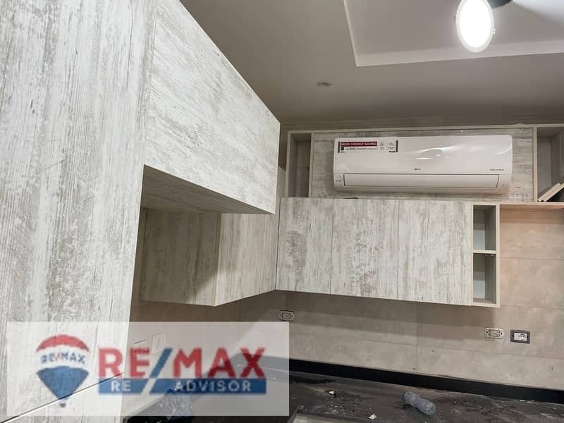 Twin House for Sale – Green 4 Compound - 6th of October - Fully finished with ACs next to Mountain View and October Plaza, and minutes to Mall of Arab - Widok 3