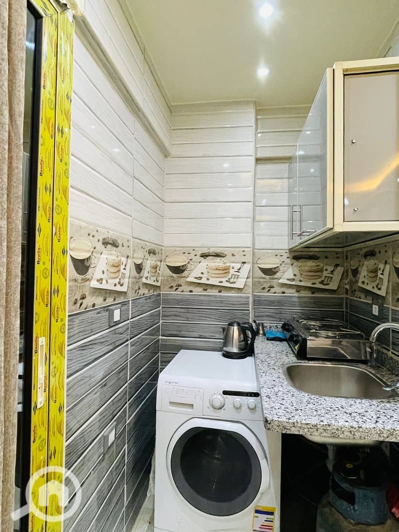 Studio for rent, double with a balcony, First Neighborhood, Third District, in front of Rich Pak - View 6