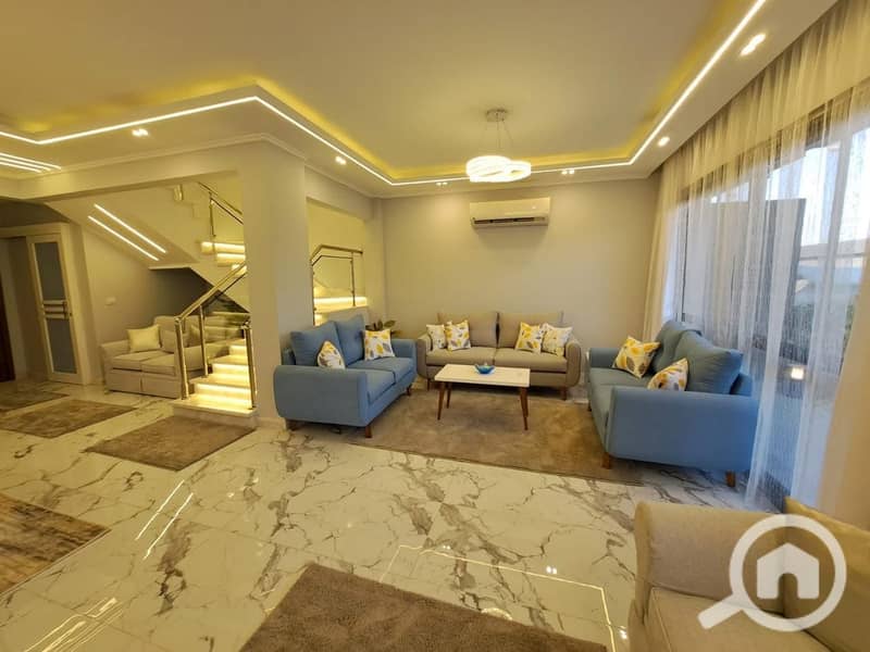 Receive now a prime location townhouse villa with a spacious area in the heart of Sheikh Zayed. – pohled 4