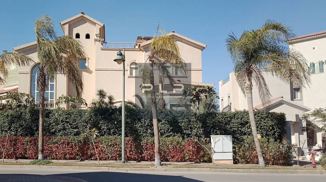 Luxury Standalone Villa for Sale in Katameya Hills New Cairo Ready to Move - Widok 4