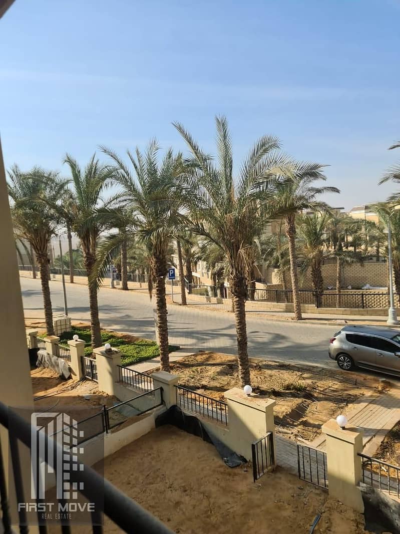 Villa with 4 bedrooms for sale in Sarai in Mostakbal City, next to Madinaty, with installment plans over 12 years and a down payment starting from only 5%, with cash discounts reaching 50% in the new phase. - Widok 3