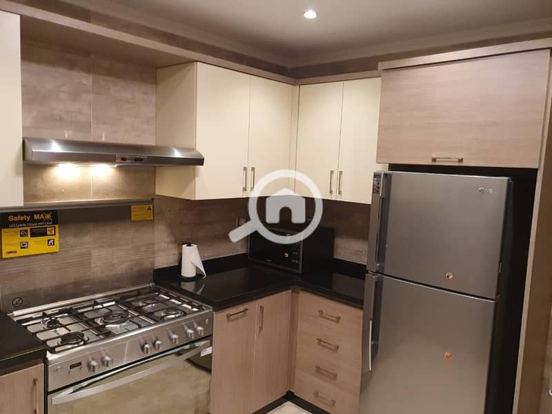 Apartment for rent in the 10th district of Zahraa El Maadi, fully air-conditioned. Area: 200 sq mConsists of 3 bedrooms, 2 bathrooms, reception, and ki - Więcej