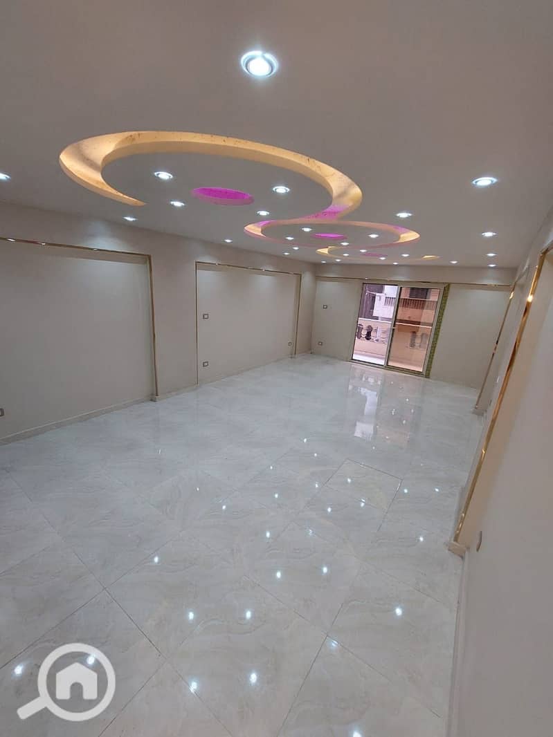Apartment for sale with two bedrooms and a large reception area in Al-Mandara Bahri, Gamal Abdel Nasser, close to the sea. - Widok 3