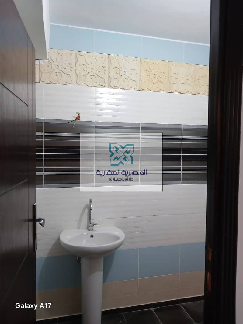 Administrative headquarters for rent with air conditioning, 290 square meters, with a 35-meter front, Al-Ma'araj Al-Olwi behind Carrefour and the ring road, excellent finishing, fully equipped with air conditioning. – pohled 4